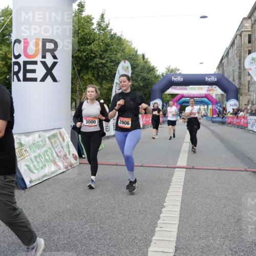 06.09.2026 - CURREX Alsterlauf Yannick Fuchs http://msf.ph/oto/10227981 06.09.2026 10:32:08 Ziel 2539, 2544, 2642, 2906, 3000, 3329, 4723, 6185 meine-sportfotos.de