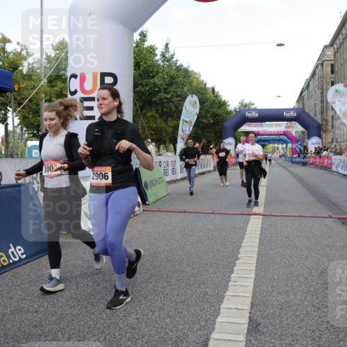06.09.2026 - CURREX Alsterlauf Yannick Fuchs http://msf.ph/oto/10227985 06.09.2026 10:32:09 Ziel 2539, 2544, 2642, 2906, 3000, 3329, 4723, 6185 meine-sportfotos.de