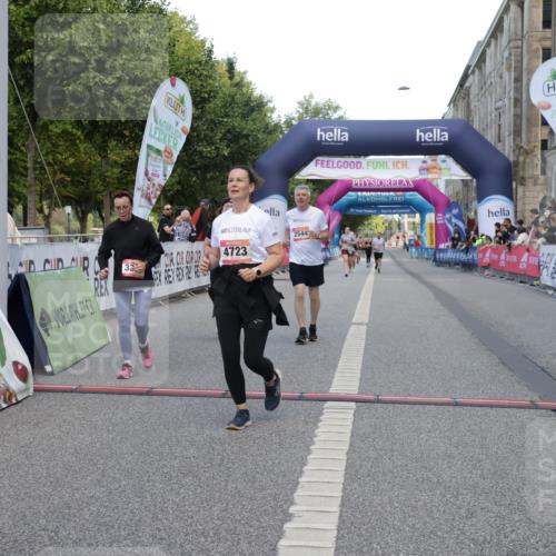 06.09.2026 - CURREX Alsterlauf Yannick Fuchs http://msf.ph/oto/10227986 06.09.2026 10:32:10 Ziel 2539, 2544, 2642, 2906, 3000, 3329, 4723, 6185 meine-sportfotos.de