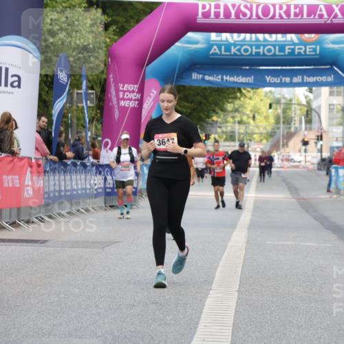 06.09.2026 - CURREX Alsterlauf Yannick Fuchs http://msf.ph/oto/10228019 06.09.2026 10:32:28 Ziel 2212, 4002, 5857 meine-sportfotos.de