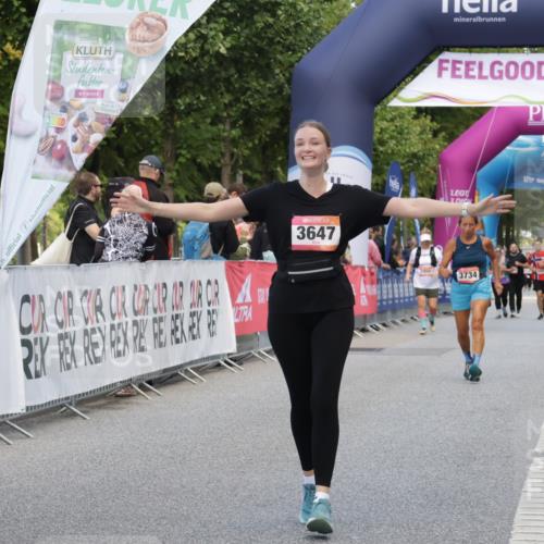 06.09.2026 - CURREX Alsterlauf Yannick Fuchs http://msf.ph/oto/10228020 06.09.2026 10:32:33 Ziel 3647 meine-sportfotos.de