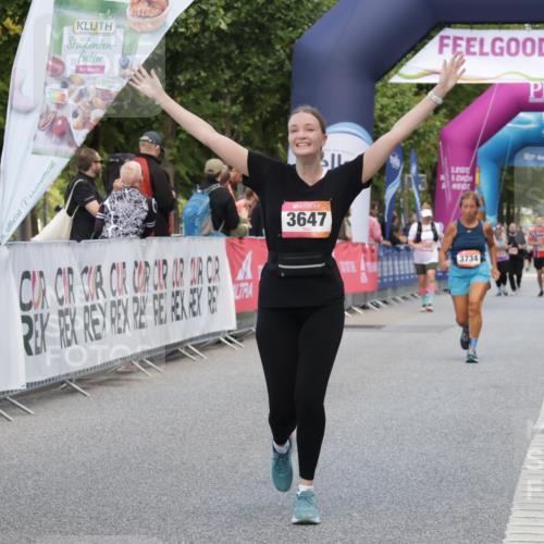 06.09.2026 - CURREX Alsterlauf Yannick Fuchs http://msf.ph/oto/10228021 06.09.2026 10:32:33 Ziel 3647 meine-sportfotos.de
