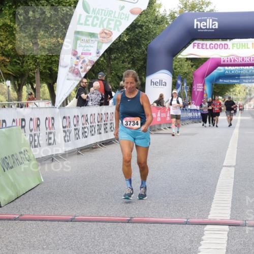 06.09.2026 - CURREX Alsterlauf Yannick Fuchs http://msf.ph/oto/10228033 06.09.2026 10:32:39 Ziel 3647, 3734 meine-sportfotos.de
