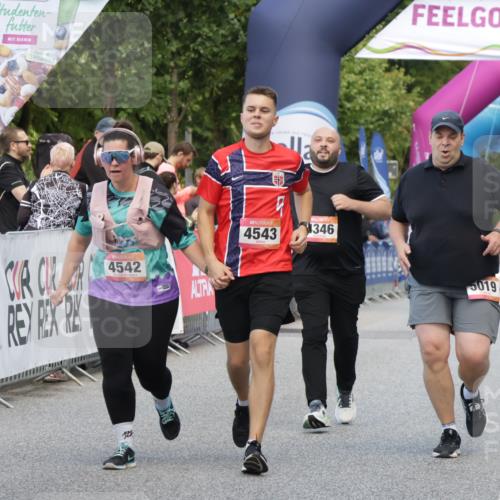 06.09.2026 - CURREX Alsterlauf Yannick Fuchs http://msf.ph/oto/10228047 06.09.2026 10:32:53 Ziel 2955, 4346, 4542, 4543, 5019 meine-sportfotos.de