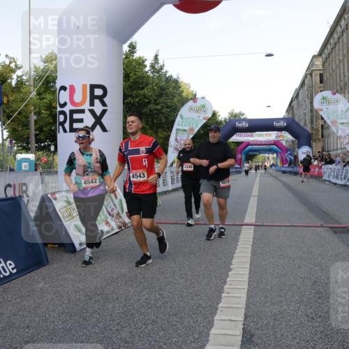 06.09.2026 - CURREX Alsterlauf Yannick Fuchs http://msf.ph/oto/10228055 06.09.2026 10:32:57 Ziel 2955, 4346, 4542, 4543, 5019 meine-sportfotos.de