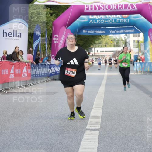 06.09.2026 - CURREX Alsterlauf Yannick Fuchs http://msf.ph/oto/10228079 06.09.2026 10:33:36 Ziel 3216, 5914, 6069, 6304, 6456 meine-sportfotos.de