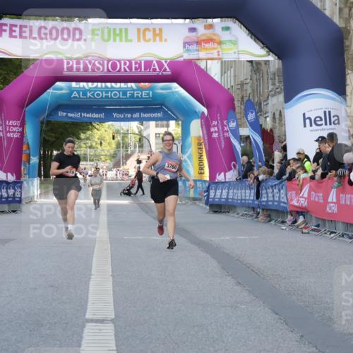 06.09.2026 - CURREX Alsterlauf Yannick Fuchs http://msf.ph/oto/10228117 06.09.2026 10:34:51 Ziel  meine-sportfotos.de