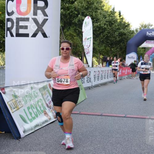 06.09.2026 - CURREX Alsterlauf Yannick Fuchs http://msf.ph/oto/10228138 06.09.2026 10:35:26 Ziel 2305, 5678, 6188 meine-sportfotos.de
