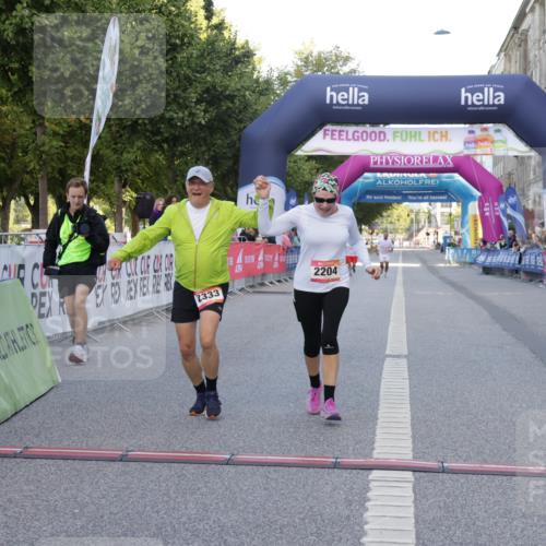 06.09.2026 - CURREX Alsterlauf Yannick Fuchs http://msf.ph/oto/10228149 06.09.2026 10:35:52 Ziel 2204, 2333 meine-sportfotos.de