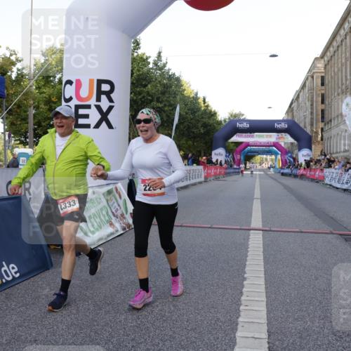 06.09.2026 - CURREX Alsterlauf Yannick Fuchs http://msf.ph/oto/10228159 06.09.2026 10:35:54 Ziel 2204, 2333 meine-sportfotos.de