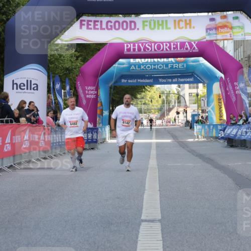 06.09.2026 - CURREX Alsterlauf Yannick Fuchs http://msf.ph/oto/10228162 06.09.2026 10:36:02 Ziel  meine-sportfotos.de