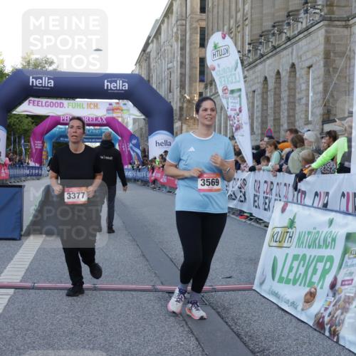 06.09.2026 - CURREX Alsterlauf Yannick Fuchs http://msf.ph/oto/10228181 06.09.2026 10:38:00 Ziel 3377, 3569 meine-sportfotos.de