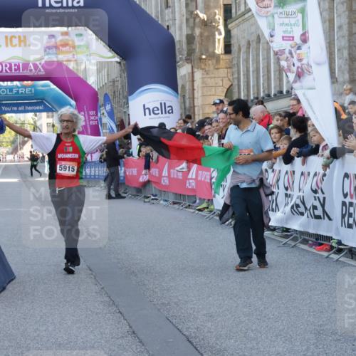 06.09.2026 - CURREX Alsterlauf Yannick Fuchs http://msf.ph/oto/10228190 06.09.2026 10:39:43 Ziel  meine-sportfotos.de