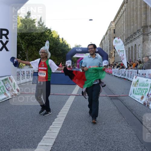 06.09.2026 - CURREX Alsterlauf Yannick Fuchs http://msf.ph/oto/10228198 06.09.2026 10:39:50 Ziel 5905, 5915 meine-sportfotos.de