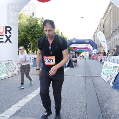 06.09.2026 - CURREX Alsterlauf Yannick Fuchs http://msf.ph/oto/10228205 06.09.2026 10:40:24 Ziel 2027, 3069, 4621 meine-sportfotos.de