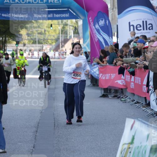 06.09.2026 - CURREX Alsterlauf Yannick Fuchs http://msf.ph/oto/10228211 06.09.2026 10:45:32 Ziel  meine-sportfotos.de