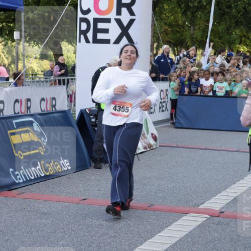 06.09.2026 - CURREX Alsterlauf Yannick Fuchs http://msf.ph/oto/10228217 06.09.2026 10:45:44 Ziel 4355 meine-sportfotos.de