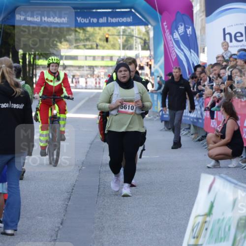 06.09.2026 - CURREX Alsterlauf Yannick Fuchs http://msf.ph/oto/10228219 06.09.2026 10:45:55 Ziel  meine-sportfotos.de