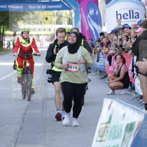 06.09.2026 - CURREX Alsterlauf Yannick Fuchs http://msf.ph/oto/10228220 06.09.2026 10:45:57 Ziel  meine-sportfotos.de
