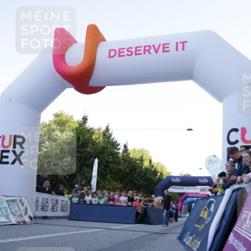 06.09.2026 - CURREX Alsterlauf Yannick Fuchs http://msf.ph/oto/10228243 06.09.2026 10:46:52 Ziel  meine-sportfotos.de
