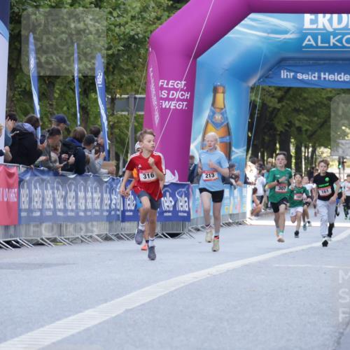 06.09.2026 - CURREX Alsterlauf Yannick Fuchs http://msf.ph/oto/10228327 06.09.2026 10:52:26 Ziel 200 meine-sportfotos.de