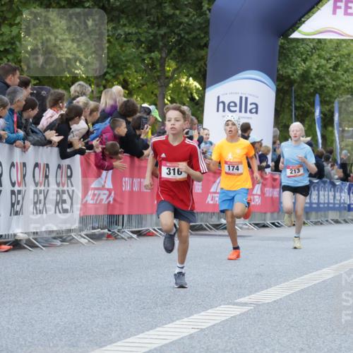 06.09.2026 - CURREX Alsterlauf Yannick Fuchs http://msf.ph/oto/10228333 06.09.2026 10:52:31 Ziel 174, 213, 316 meine-sportfotos.de