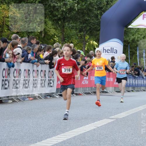 06.09.2026 - CURREX Alsterlauf Yannick Fuchs http://msf.ph/oto/10228334 06.09.2026 10:52:31 Ziel 174, 213, 316 meine-sportfotos.de
