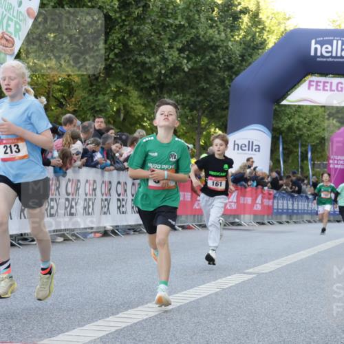 06.09.2026 - CURREX Alsterlauf Yannick Fuchs http://msf.ph/oto/10228343 06.09.2026 10:52:35 Ziel 161, 174, 213, 307, 316 meine-sportfotos.de