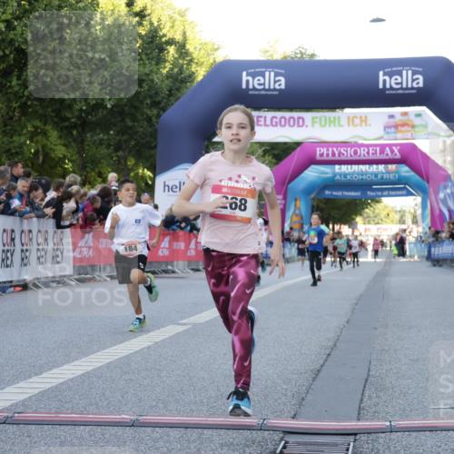 06.09.2026 - CURREX Alsterlauf Yannick Fuchs http://msf.ph/oto/10228362 06.09.2026 10:52:41 Ziel 161, 174, 182, 184, 213, 268, 281, 307, 316, 409, 452 meine-sportfotos.de