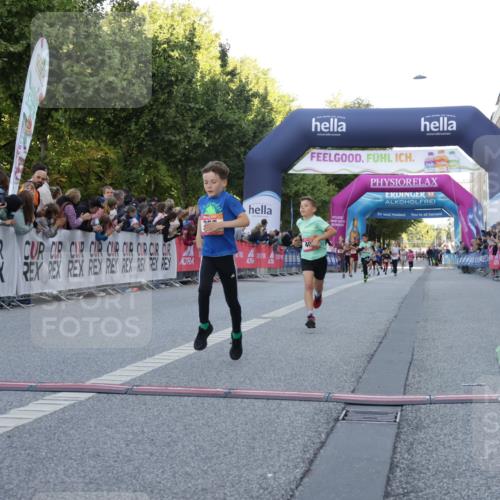 06.09.2026 - CURREX Alsterlauf Yannick Fuchs http://msf.ph/oto/10228379 06.09.2026 10:52:46 Ziel 182, 184, 268, 281, 293, 355, 408, 409, 452 meine-sportfotos.de