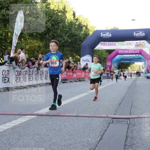 06.09.2026 - CURREX Alsterlauf Yannick Fuchs http://msf.ph/oto/10228382 06.09.2026 10:52:46 Ziel 182, 184, 268, 281, 293, 355, 408, 409, 452 meine-sportfotos.de