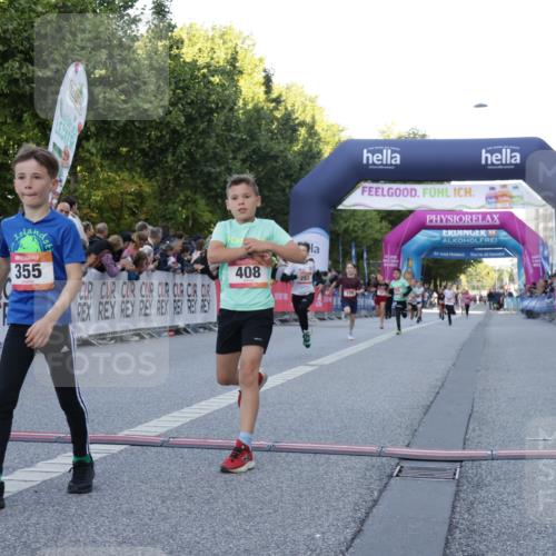 06.09.2026 - CURREX Alsterlauf Yannick Fuchs http://msf.ph/oto/10228386 06.09.2026 10:52:47 Ziel 178, 182, 184, 268, 281, 293, 355, 408, 409, 452 meine-sportfotos.de