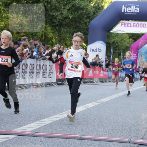 06.09.2026 - CURREX Alsterlauf Yannick Fuchs http://msf.ph/oto/10228407 06.09.2026 10:52:55 Ziel 151, 158, 178, 222, 223, 250, 251, 280, 293, 374, 388, 408, 430 meine-sportfotos.de