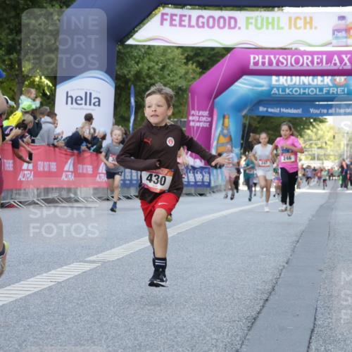 06.09.2026 - CURREX Alsterlauf Yannick Fuchs http://msf.ph/oto/10228419 06.09.2026 10:52:58 Ziel 151, 158, 178, 222, 223, 250, 251, 280, 282, 374, 388, 430 meine-sportfotos.de