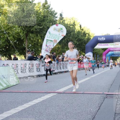 06.09.2026 - CURREX Alsterlauf Yannick Fuchs http://msf.ph/oto/10228445 06.09.2026 10:53:06 Ziel 158, 168, 246, 247, 251, 272, 282, 303, 430, 432 meine-sportfotos.de
