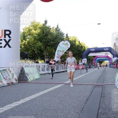 06.09.2026 - CURREX Alsterlauf Yannick Fuchs http://msf.ph/oto/10228447 06.09.2026 10:53:06 Ziel 158, 168, 246, 247, 251, 272, 282, 303, 430, 432 meine-sportfotos.de