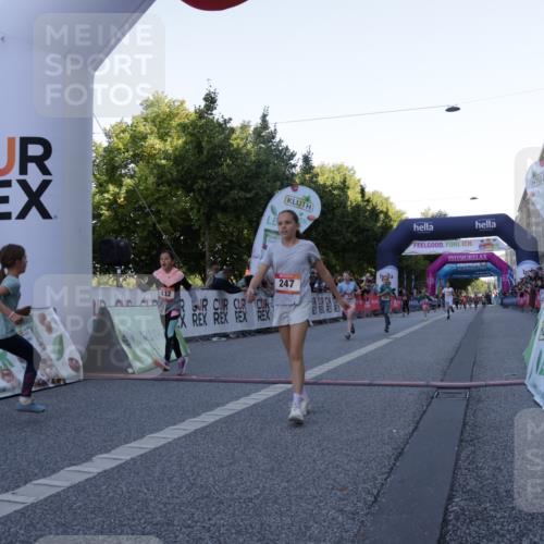 06.09.2026 - CURREX Alsterlauf Yannick Fuchs http://msf.ph/oto/10228448 06.09.2026 10:53:07 Ziel 158, 168, 183, 246, 247, 272, 282, 303, 430, 432 meine-sportfotos.de