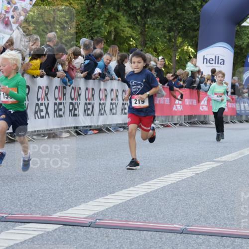 06.09.2026 - CURREX Alsterlauf Yannick Fuchs http://msf.ph/oto/10228523 06.09.2026 10:53:38 Ziel 154, 159, 190, 219, 257, 259, 263, 265, 266, 274, 275, 306, 330, 338, 402, 415, 445, 8180, 8181, 8329 meine-sportfotos.de