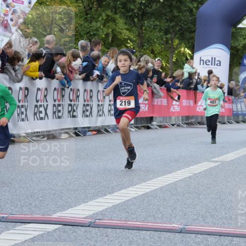 06.09.2026 - CURREX Alsterlauf Yannick Fuchs http://msf.ph/oto/10228524 06.09.2026 10:53:38 Ziel 154, 159, 190, 219, 257, 259, 263, 265, 266, 274, 275, 306, 330, 338, 402, 415, 445, 8180, 8181, 8329 meine-sportfotos.de