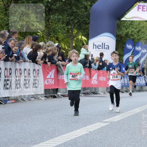 06.09.2026 - CURREX Alsterlauf Yannick Fuchs http://msf.ph/oto/10228529 06.09.2026 10:53:40 Ziel 154, 159, 214, 219, 257, 259, 263, 265, 266, 274, 286, 306, 330, 401, 402, 415, 445, 8180, 8181 meine-sportfotos.de