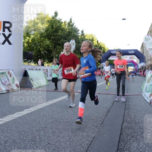 06.09.2026 - CURREX Alsterlauf Yannick Fuchs http://msf.ph/oto/10228539 06.09.2026 10:53:43 Ziel 154, 159, 169, 214, 219, 257, 259, 265, 266, 286, 306, 330, 401, 415, 442, 445, 8123 meine-sportfotos.de