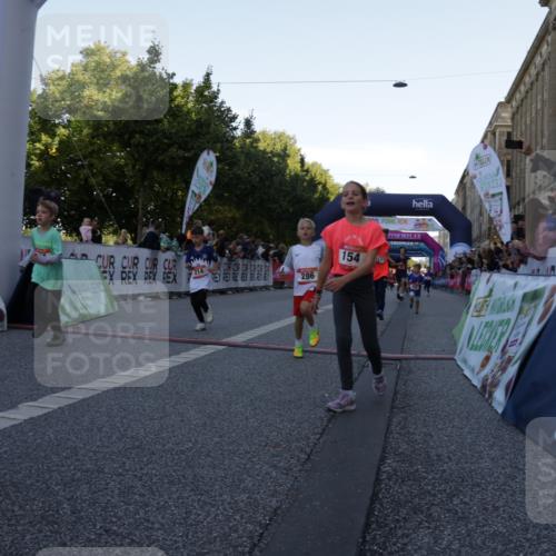 06.09.2026 - CURREX Alsterlauf Yannick Fuchs http://msf.ph/oto/10228542 06.09.2026 10:53:44 Ziel 154, 159, 164, 169, 214, 219, 257, 259, 265, 286, 330, 401, 415, 442, 445, 8094, 8123 meine-sportfotos.de