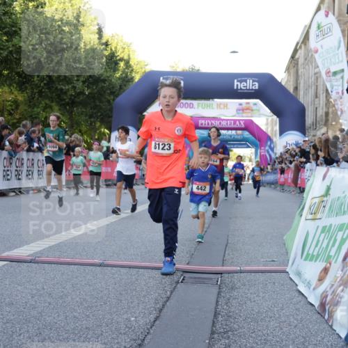 06.09.2026 - CURREX Alsterlauf Yannick Fuchs http://msf.ph/oto/10228547 06.09.2026 10:53:45 Ziel 154, 159, 164, 169, 214, 219, 257, 259, 265, 286, 330, 354, 389, 401, 422, 442, 445, 8094, 8112, 8123 meine-sportfotos.de