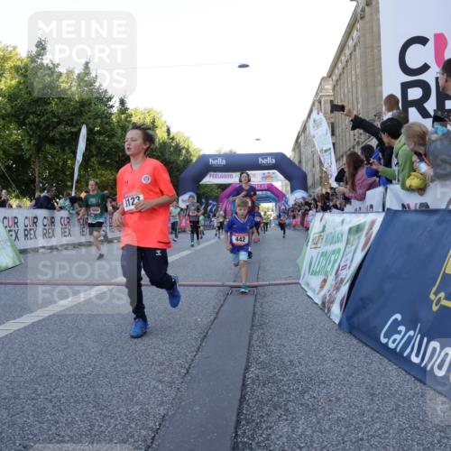 06.09.2026 - CURREX Alsterlauf Yannick Fuchs http://msf.ph/oto/10228550 06.09.2026 10:53:47 Ziel 154, 159, 164, 169, 177, 214, 219, 257, 259, 286, 354, 362, 389, 401, 404, 422, 442, 8094, 8112, 8123, 8196, 8221, 8252 meine-sportfotos.de
