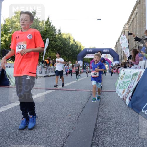 06.09.2026 - CURREX Alsterlauf Yannick Fuchs http://msf.ph/oto/10228553 06.09.2026 10:53:47 Ziel 154, 159, 164, 169, 177, 214, 219, 257, 259, 286, 354, 362, 389, 401, 404, 422, 442, 8094, 8112, 8123, 8196, 8221, 8252 meine-sportfotos.de