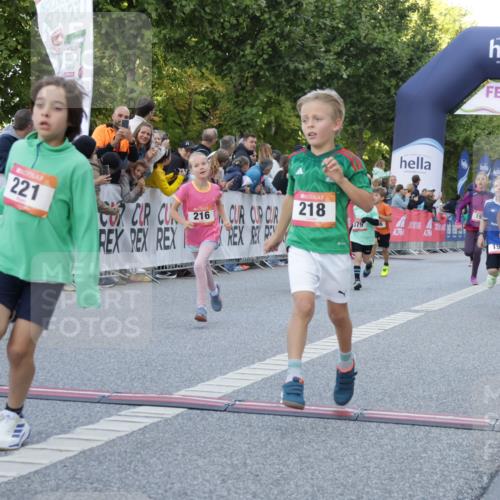 06.09.2026 - CURREX Alsterlauf Yannick Fuchs http://msf.ph/oto/10228577 06.09.2026 10:53:59 Ziel 157, 172, 185, 195, 203, 208, 216, 218, 221, 243, 292, 302, 320, 334, 362, 379, 404, 414, 418, 443, 8101, 8196, 8221 meine-sportfotos.de