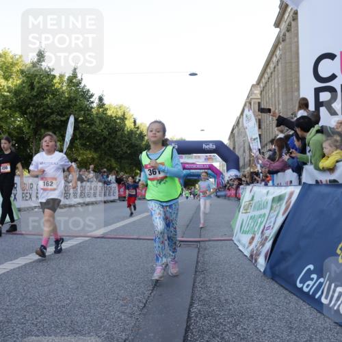 06.09.2026 - CURREX Alsterlauf Yannick Fuchs http://msf.ph/oto/10228665 06.09.2026 10:54:30 Ziel 162, 179, 207, 239, 240, 278, 284, 297, 304, 318, 326, 329, 333, 343, 357, 361, 367, 387, 390, 456, 8343 meine-sportfotos.de