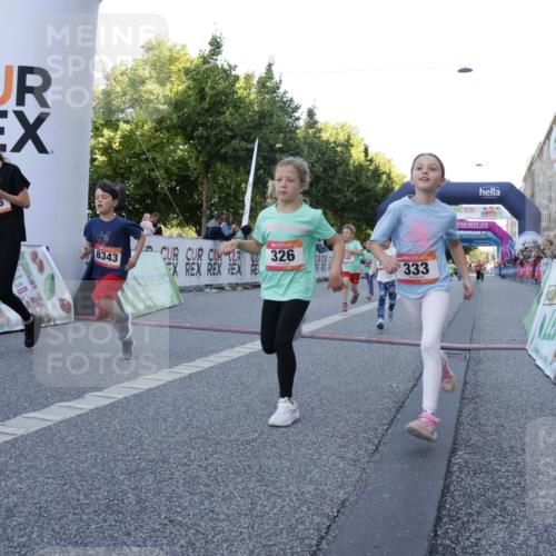 06.09.2026 - CURREX Alsterlauf Yannick Fuchs http://msf.ph/oto/10228670 06.09.2026 10:54:31 Ziel 162, 179, 207, 240, 297, 304, 318, 326, 329, 333, 343, 351, 357, 361, 367, 387, 390, 456, 8343 meine-sportfotos.de