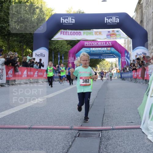 06.09.2026 - CURREX Alsterlauf Yannick Fuchs http://msf.ph/oto/10228710 06.09.2026 10:54:43 Ziel 212, 228, 229, 267, 328, 340, 345, 351, 359, 382, 457 meine-sportfotos.de