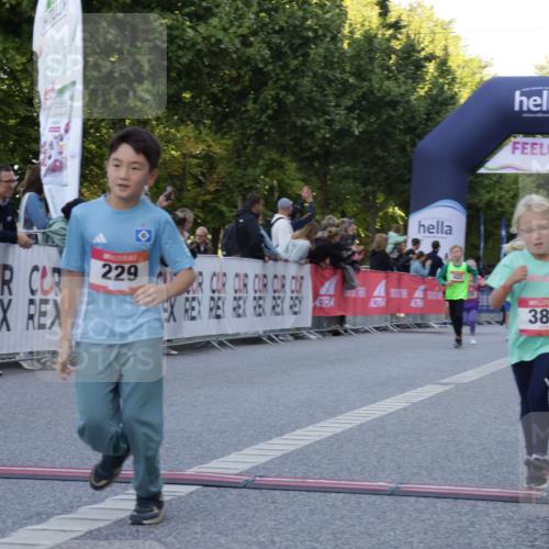 06.09.2026 - CURREX Alsterlauf Yannick Fuchs http://msf.ph/oto/10228713 06.09.2026 10:54:44 Ziel 212, 228, 229, 267, 328, 340, 345, 359, 382, 457 meine-sportfotos.de